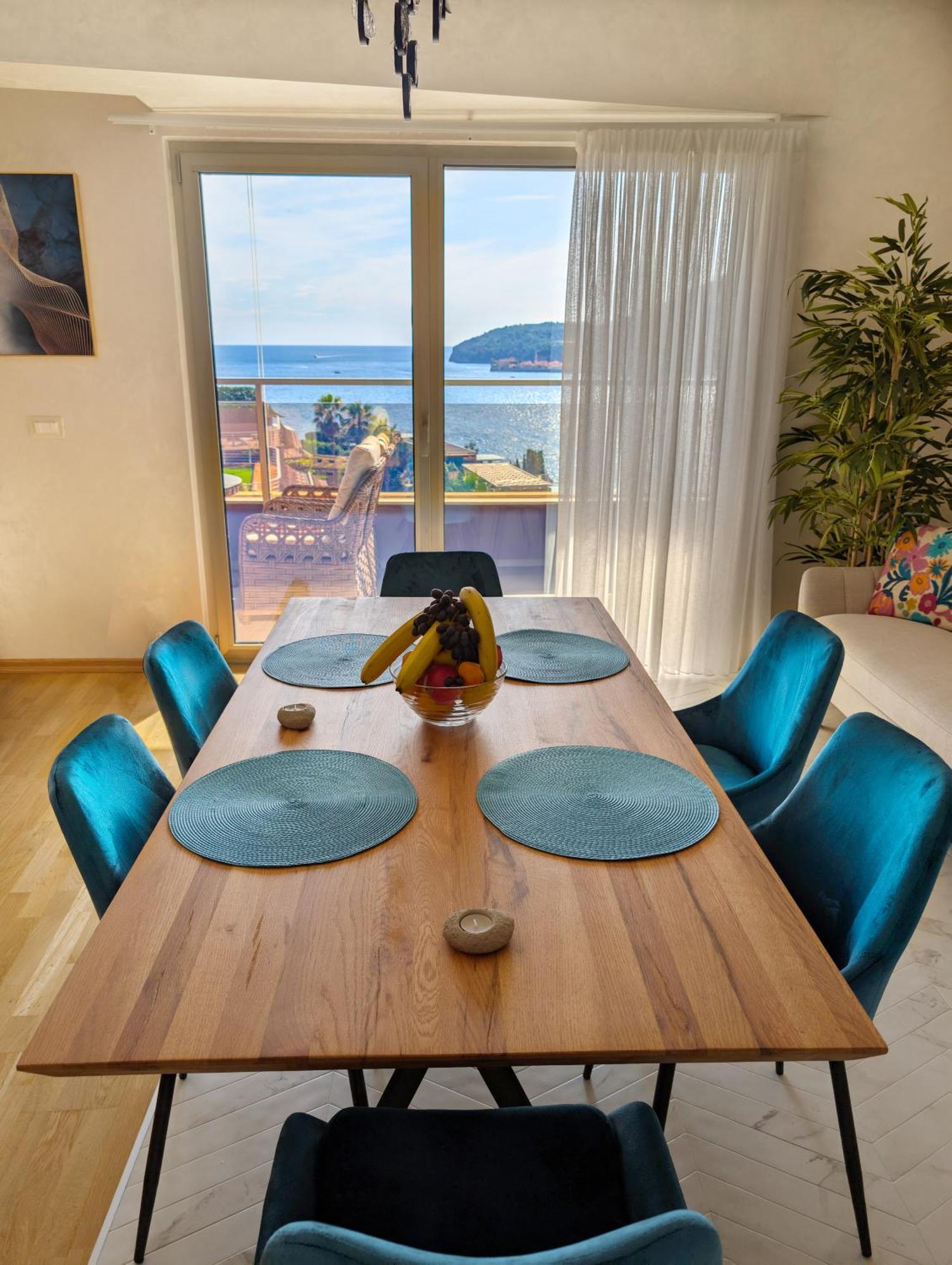 Lux Harmonia Budva