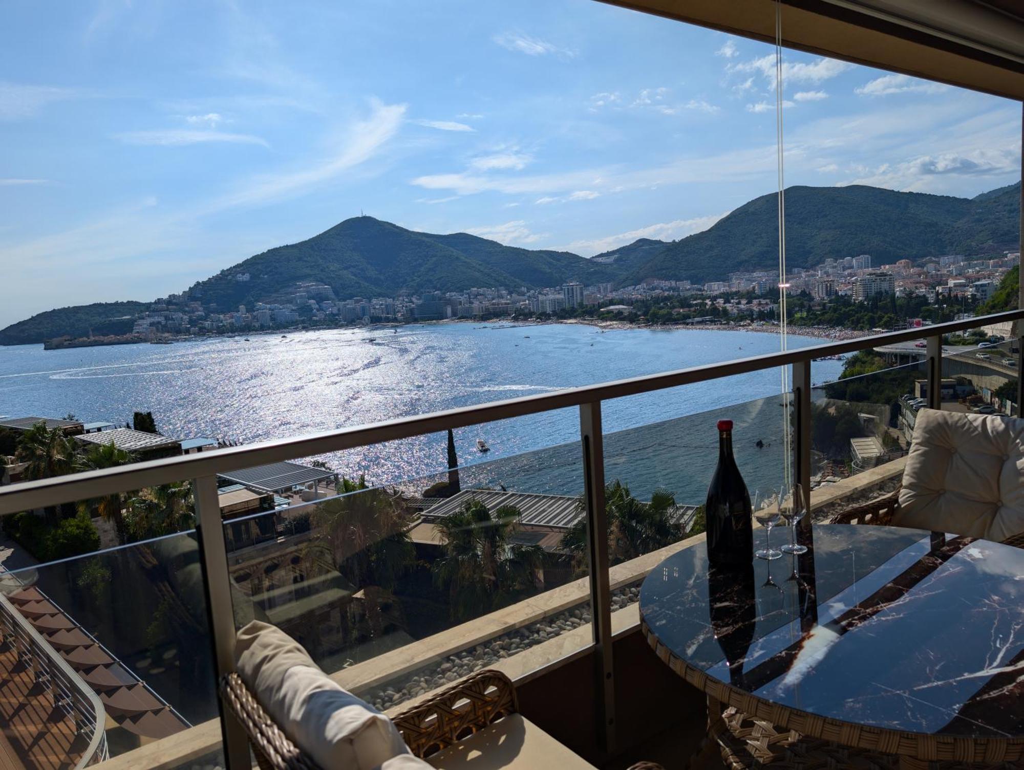 Lux Harmonia Daire Budva