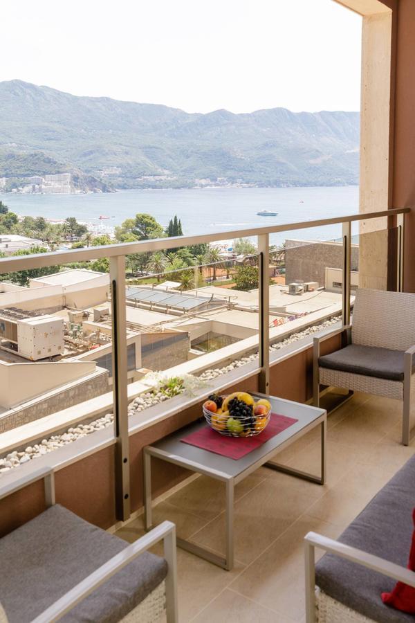 Lux Harmonia Budva